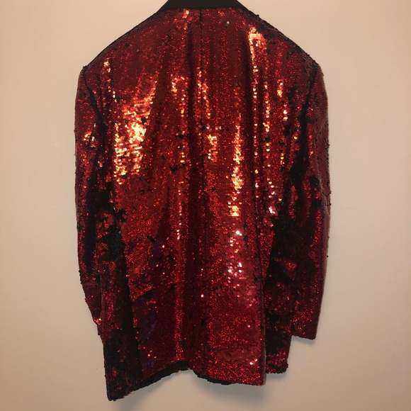 Suit - Picture 4 of 5